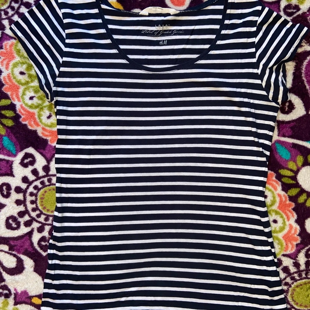 H&M Size Medium Black and White Striped Shirt
